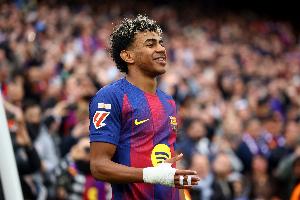 前巴萨助教：亚马尔从小技术出众，他家庭不容易但还是克服了困难