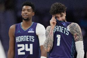 黄蜂赛季净胜分相比去年提升1143分 创历史最大提升幅度！