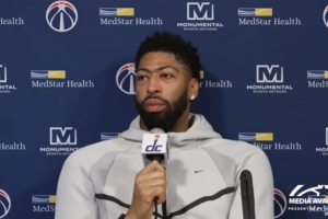 会留下吗？浓眉：若夏天商讨后事情没解决 我下赛季会为奇才效力