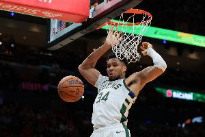 弗莱：雄鹿处境像霍华德末期的魔术 他们需要放下字母哥向前看