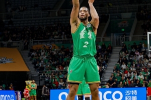 真有东西啊！莱迪替补23分钟 14中11砍下25分15板&正负值+12