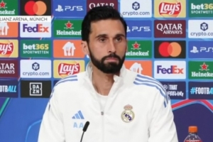 阿韦洛亚：上一场拜仁门将是全场最佳 不会把明天的胜利视为奇迹