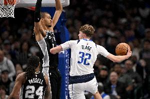 帕森斯：如果有评委在DPOY上不投文班 那他的投票资格就该取消了