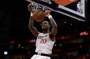 科林斯：很享受快船的篮球&希望能够续约 但我也理解生意