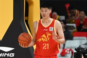 媒体人：3局2胜制有偶然性 山西客场占先机 压力留给卫冕冠军广厦