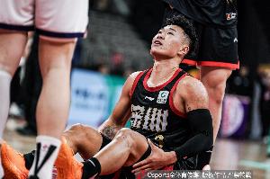 媒体人：贺希宁证明本土球员能成八强队核心 甚至比外援火力更猛