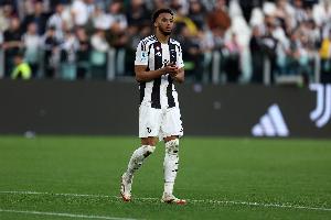 凯利：其他争夺欧冠资格的球队还没踢，但我们只专注于自身