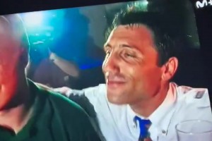 喝懵啦！当年巴萨赢得西甲时，科曼和斯托伊奇科夫是亲亲庆祝